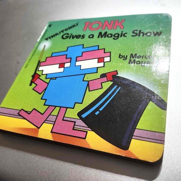 A Tiny Tinktonk! Tale - TONK Gives a Magic Show by Mercer Mayer board book - Picture 3 of 4